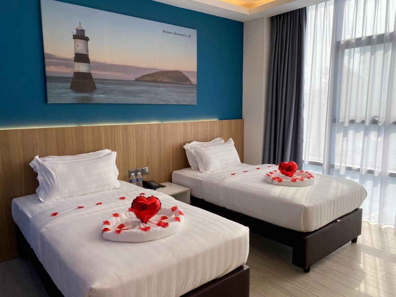 Lighthouse Hotel Семпорна Екстериор снимка